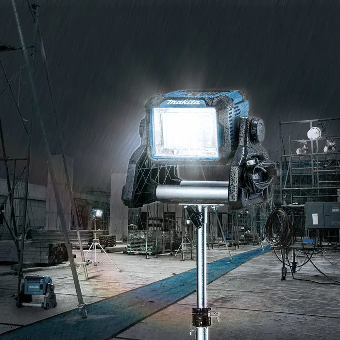 MAKITA LAMP 18V/14,4V DML811 LED 1800lx/3000lm +AC POWER
