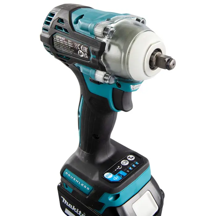 MAKITA. STROKE WRENCH. 18V DTW302Z 300Nm 3/8"