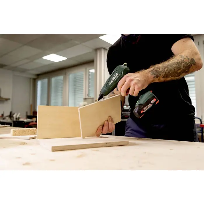 METABO. GLUE GUN HK 18 LTX 20 CARCASS