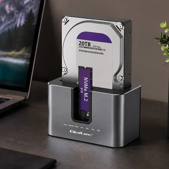 Qoltec 52631 HDD SSD doscking station | SATA | M.2 NVMe | cloning | USB-C | 10Gb/s | 28TB