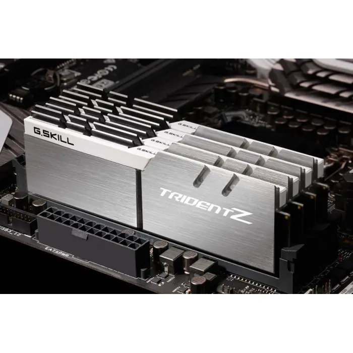 RAM DDR4 32GB G.Skill Triden Z KIT