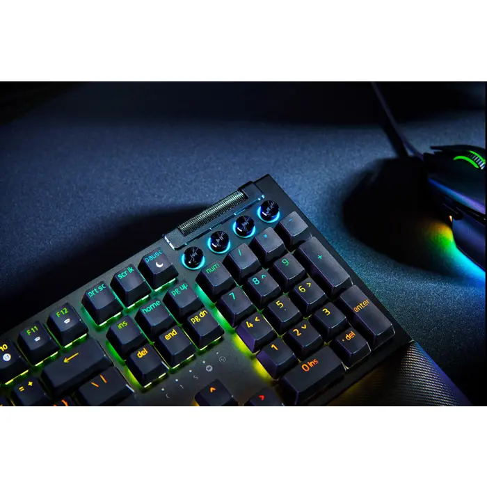 Razer BlackWidow V4 Gaming Tastatur, USB - Yellow Switch, black-RZ03-04692100-R3G1