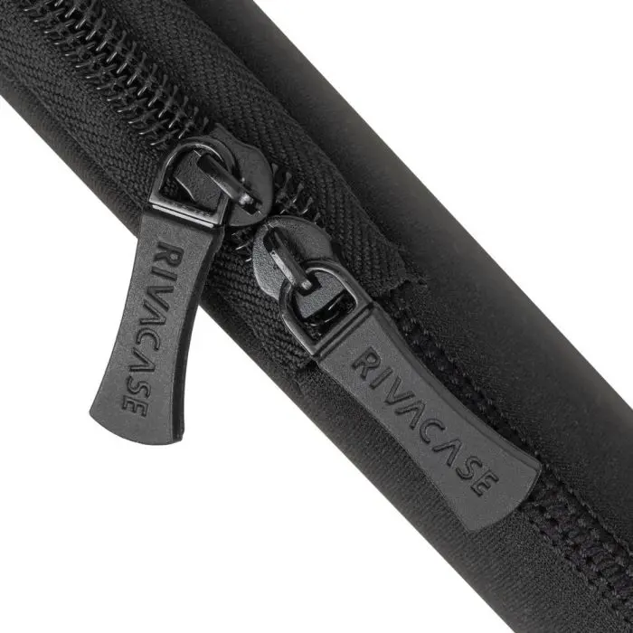 RivaCase case for laptops up to 15.6" Black