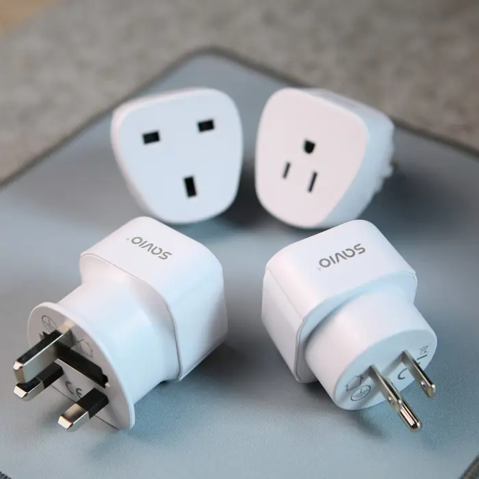 Savio AP-01 power adapter/inverter Indoor White