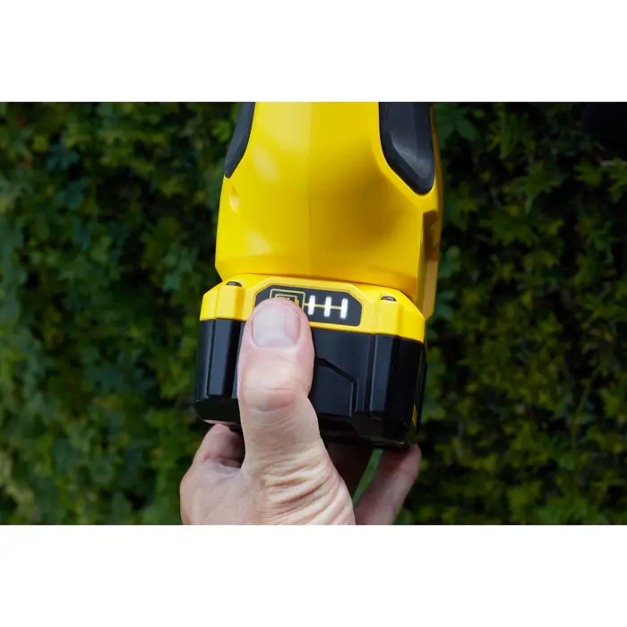 ST HEDGE TRIMMER V20 45cm 1x4.0Ah SFMCPH845M1