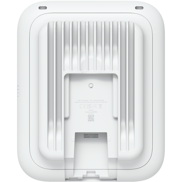 Ubiquiti U7-Outdoor All-weather WiFi 7 AP with 4 spatial streams, an integrated directional super antenna, and versatile mounting options