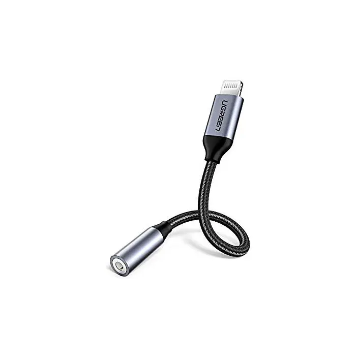 Ugreen Lightning adapter in 3.5mm audio box