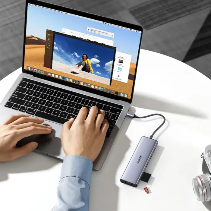 UGREEN USB Hub 9 in1, USB-C na HDMI 4K 60, VGA, USB-C PD 100W, 3x USB-A, RJ45, čitač kartica SD/TF