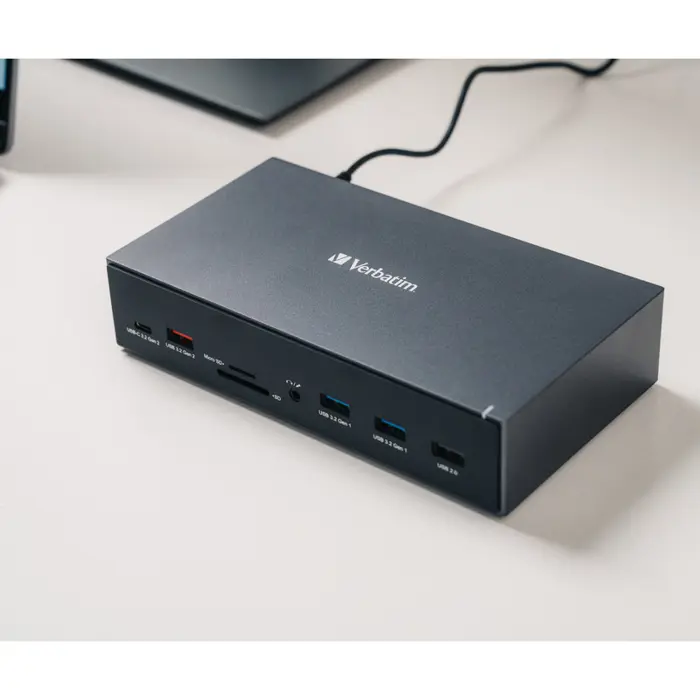 Verbatim CDS-17 portni USB-C Pro Docking Station HDMI do 8K | 2 x HDMI do 4K | 2 x DP | RJ45 | USB-A 3.2 | 2 x USB-A 3.0 | 2 x USB-A 2.0 | USB-C® 3.2 | SD | microSD | Audio | DC napajanje | USB-C Host
