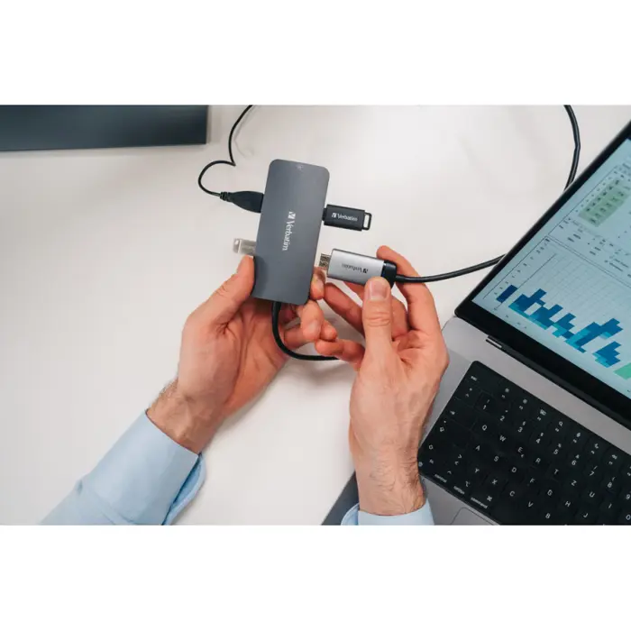 Verbatim CMH-05 USB-C Pro Multiport 5 Port Hub (1 x HDMI, 1 x RJ45, 2 x USB-A 3.0, 1 x USB-C PD)