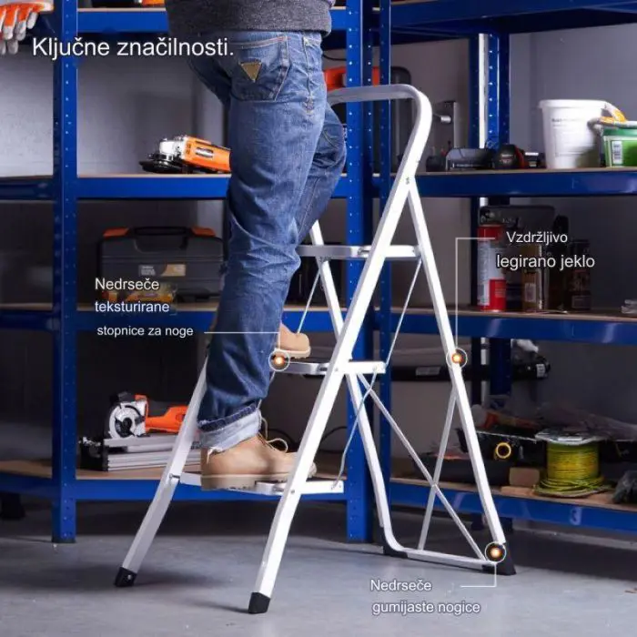 VonHaus 3 shelf steel ladder