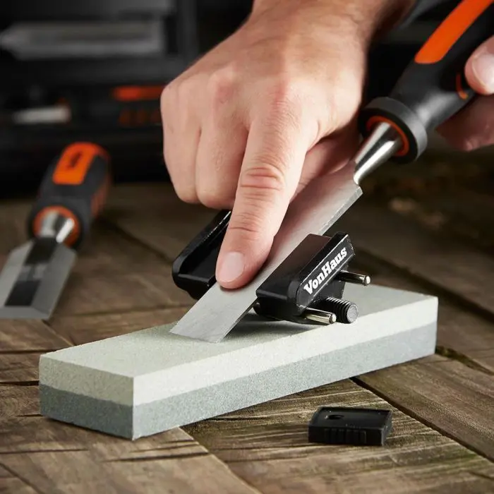 VonHaus 8-piece woodworking chisel set
