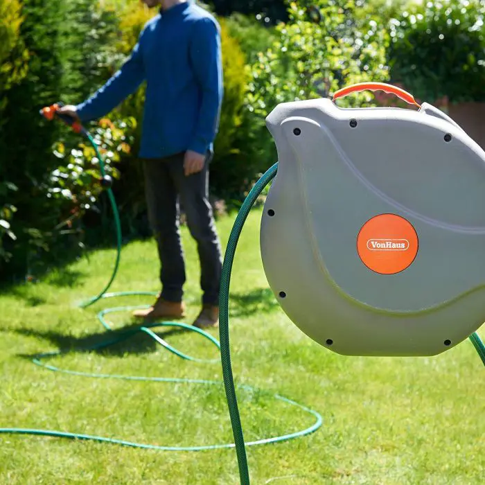 VonHaus wall hose holder 30m auto Roll-Up 8-function spray gun